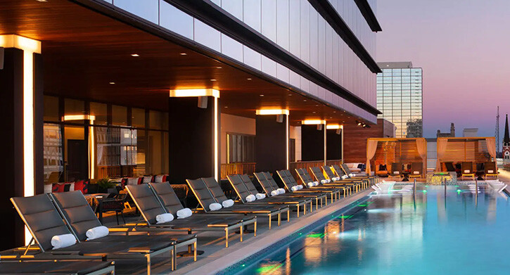 Grand-Hyatt-Nashville-pool-725x391